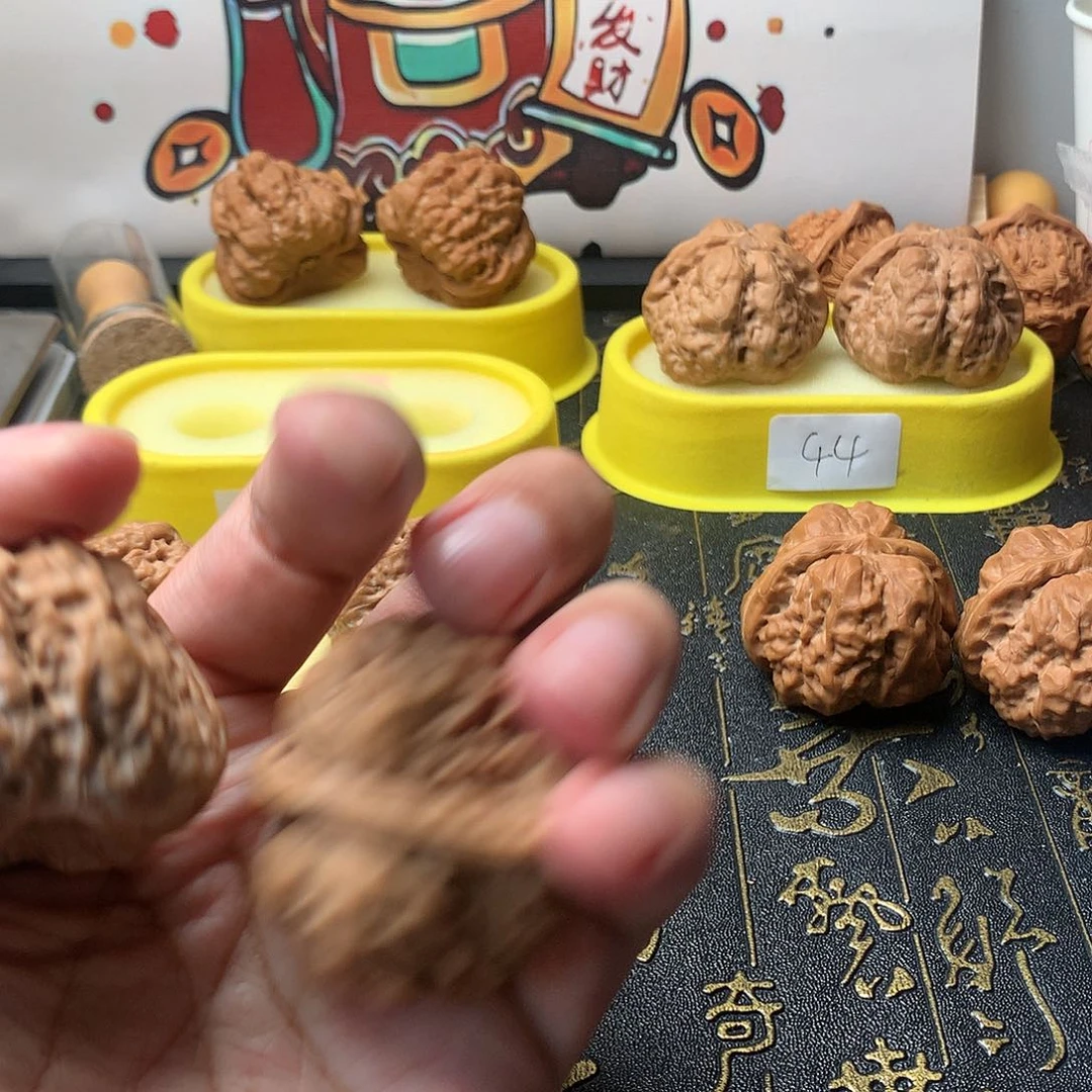 文玩核桃把件陌*.把分开来咯摸摸哦快乐