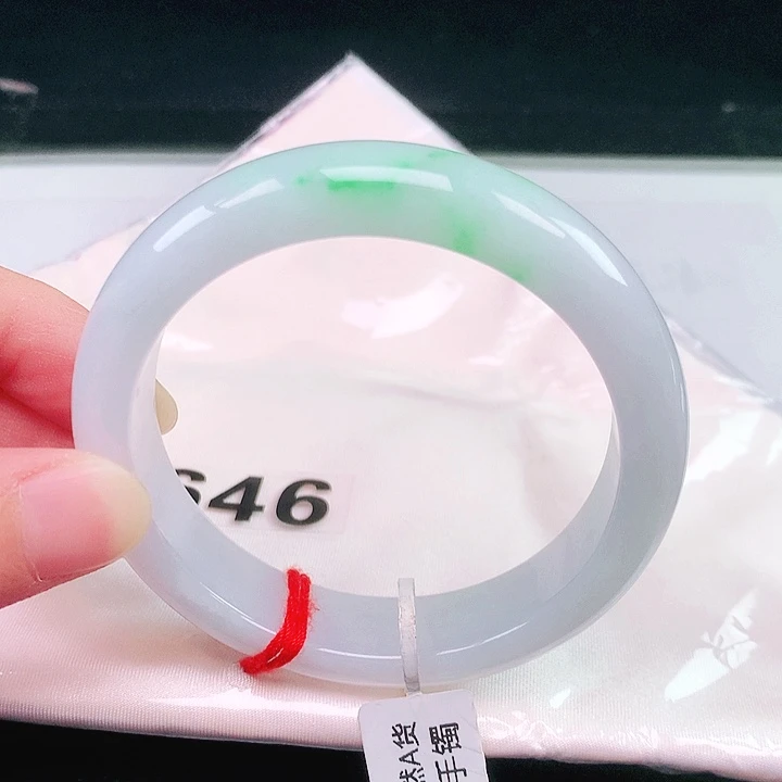 翡翠未镶嵌手镯646