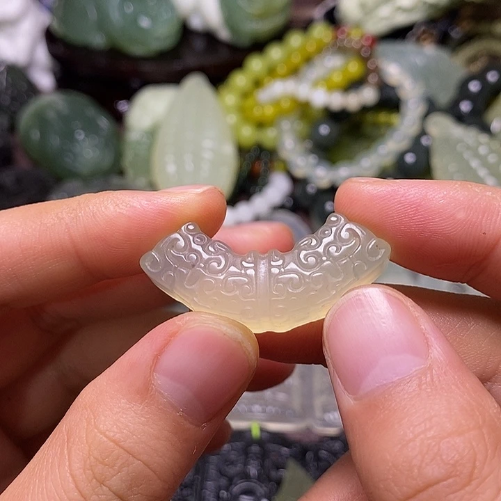 岫玉未镶嵌岫玉颈饰