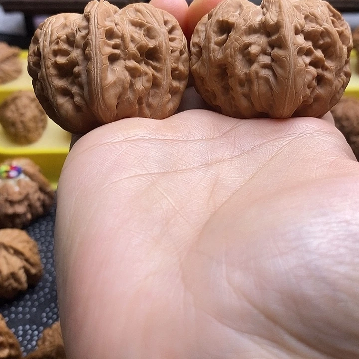 文玩核桃吊坠元宝45