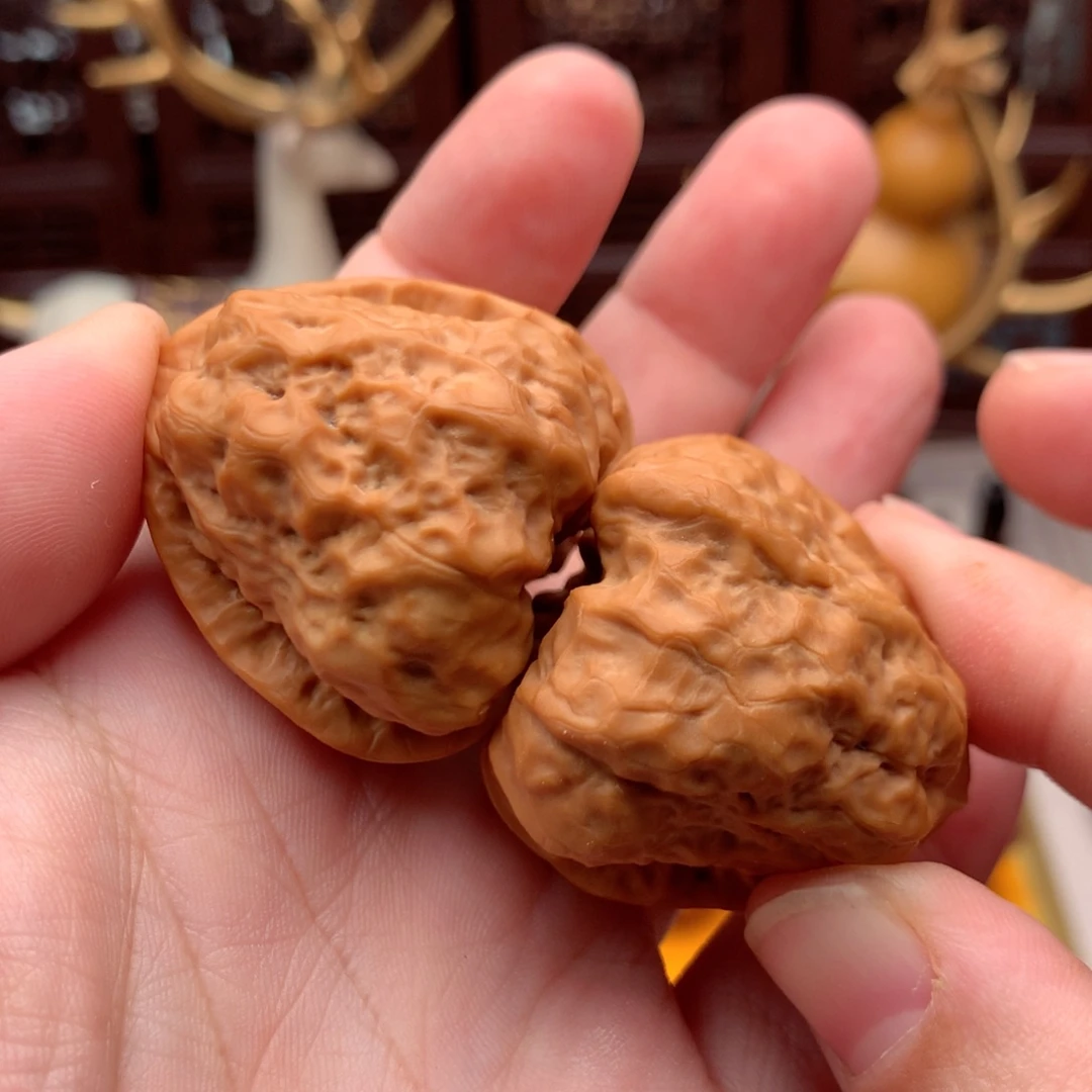 把件文玩核桃嘻****琪玉三角王  1号