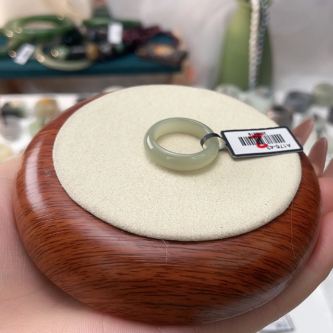 和田玉未镶嵌戒指晴水泥鳅背17.0v25