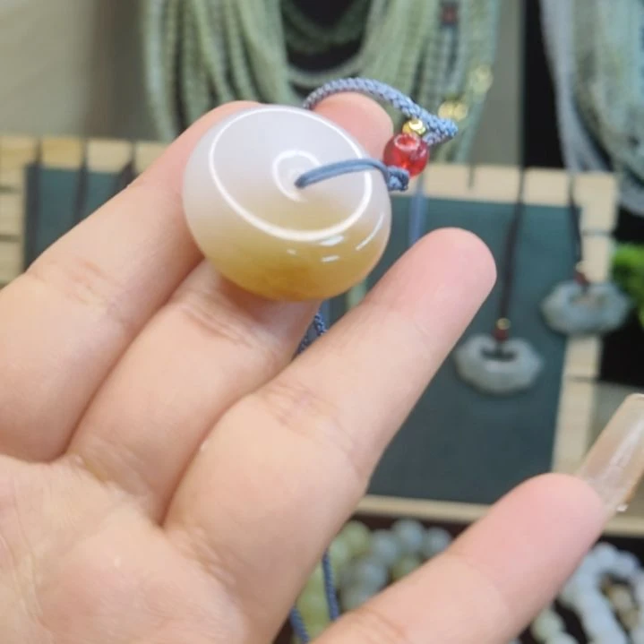 石英岩玉未镶嵌手绳