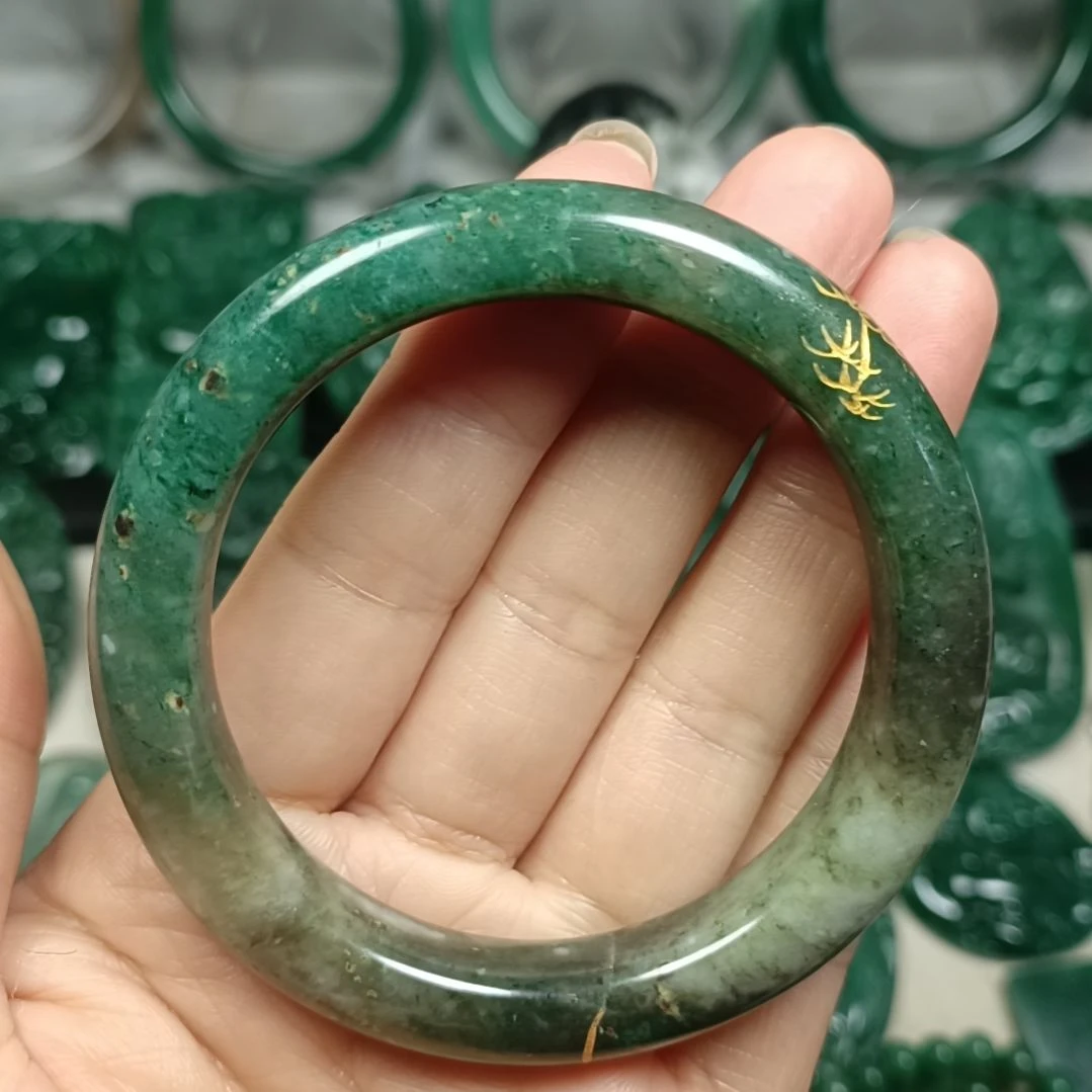 独山玉未镶嵌手镯54