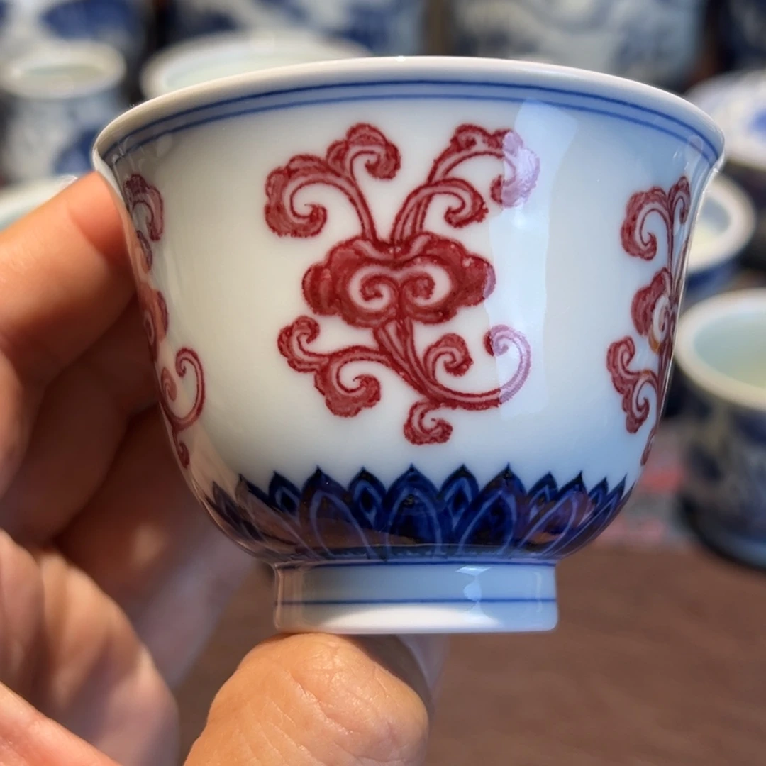 精品青花釉里红灵芝纹铃铛杯口径约7.5厘米
