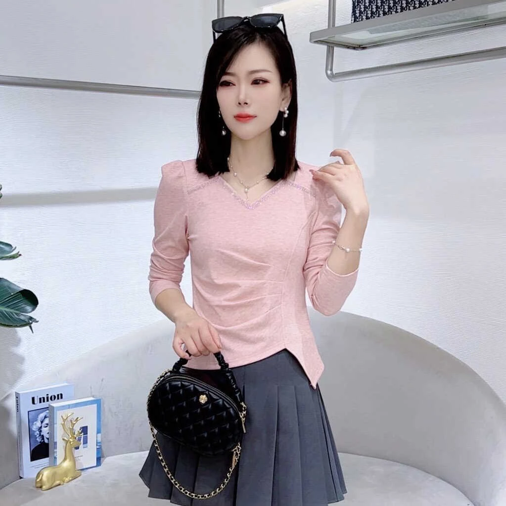 设计感长袖T恤女秋季新款气质减龄小个子洋气修身烫钻打底衫上衣