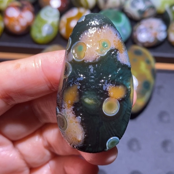 未镶嵌玛瑙/玉髓珠宝半成品65