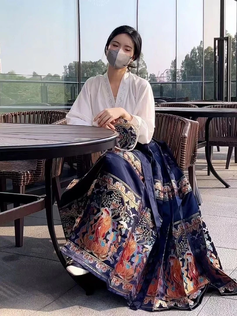 衣年纯品明制提花经典仿妆花织金国风马面裙东煌飞天舞女集合页