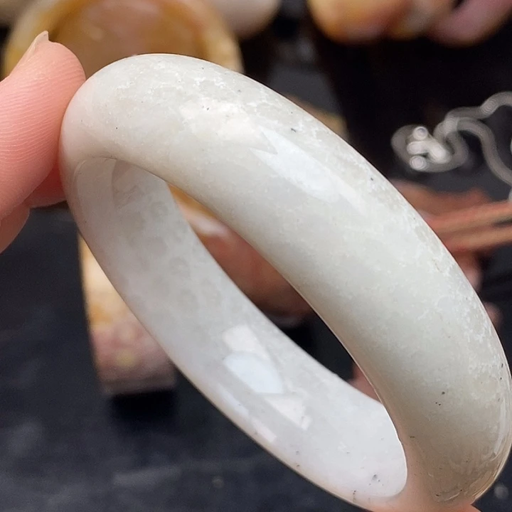 硅化玉未镶嵌颈饰54