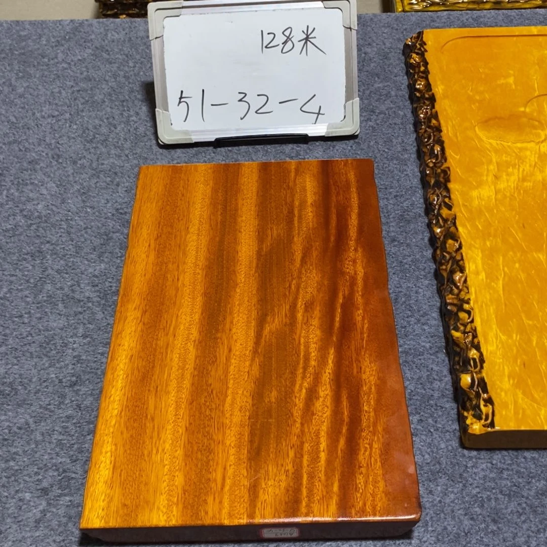 周***…非洲金丝花梨茶盘