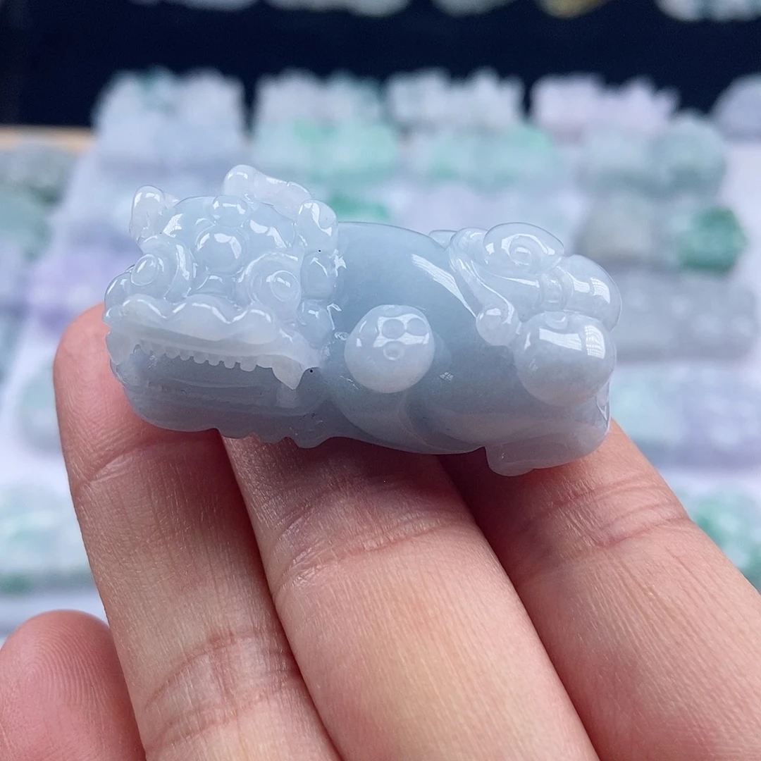 翡翠颈饰未镶嵌翡翠貔貅