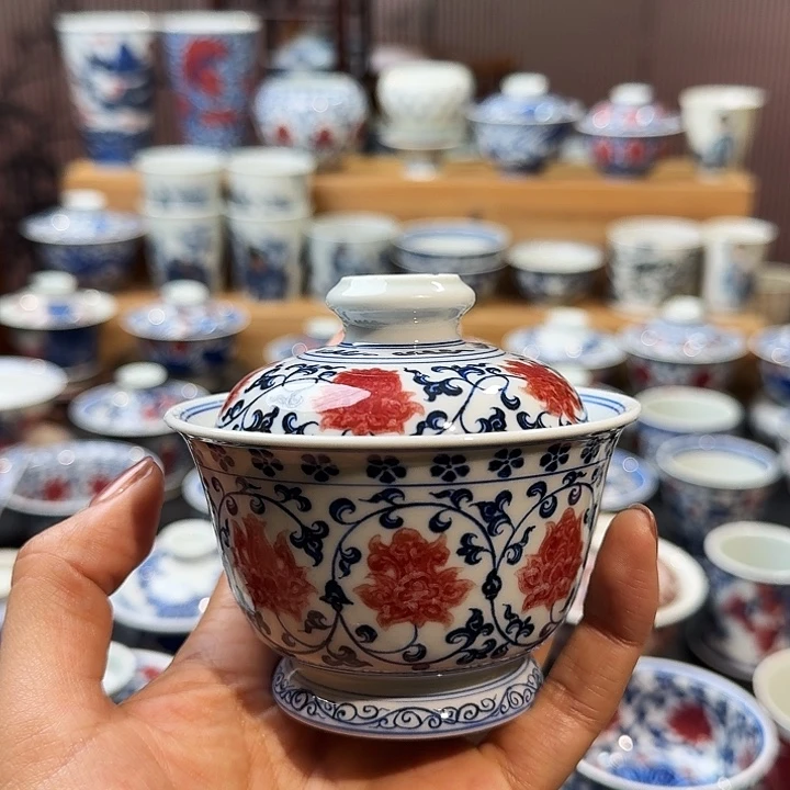 微瑕缠枝莲盖碗盖碗