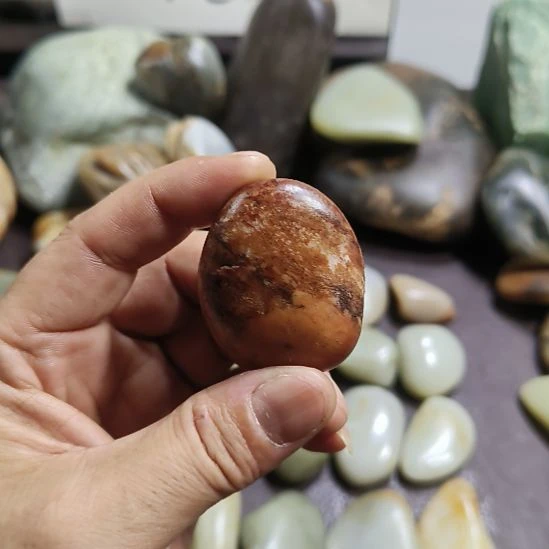 未镶嵌和田玉（糖玉）摆件