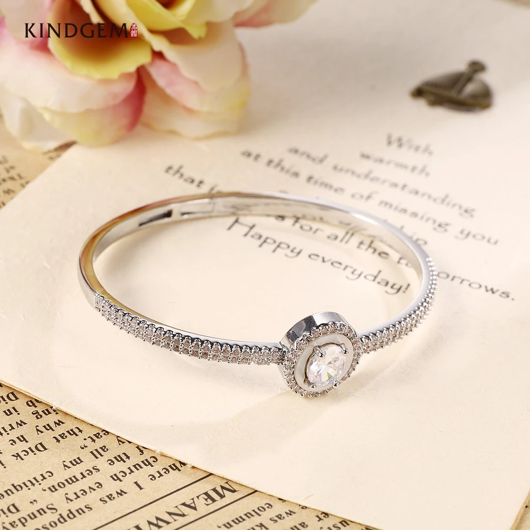 铜合金合成锆石手镯 CZ35XIPC-27711精致简约时尚百搭高级感手镯