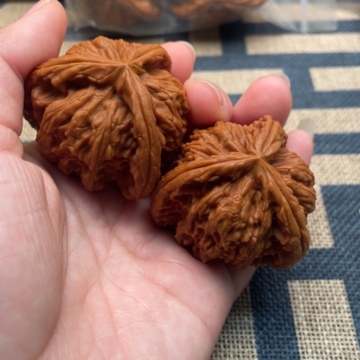 ζ***心核桃白狮子43核桃