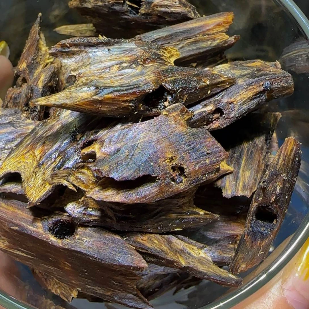 沉香手把件小*沉香奇楠绿油王原树流油料203克