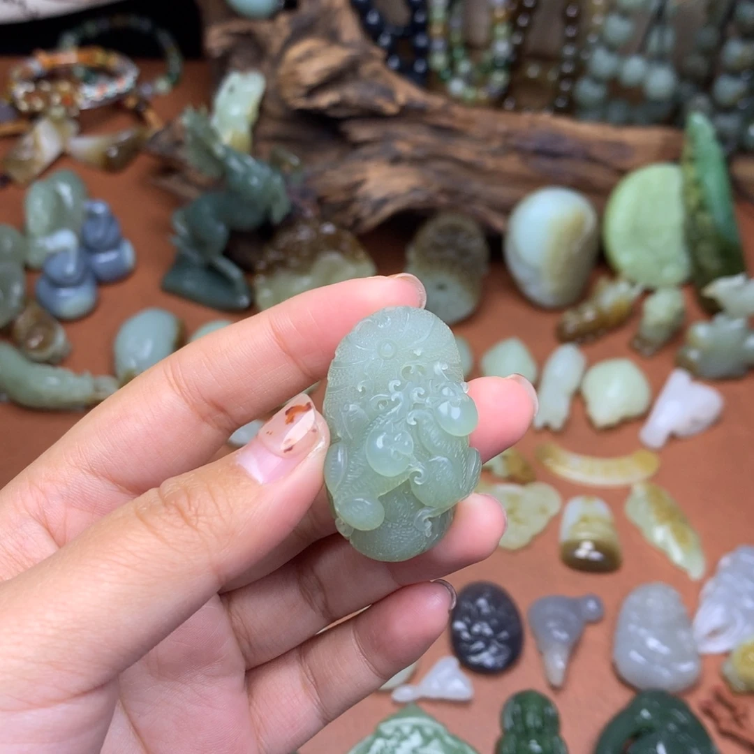 和田玉未镶嵌挂件