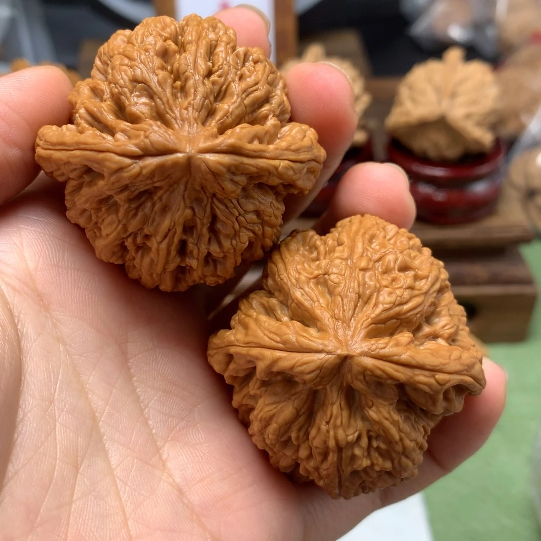 文玩核桃吊坠46粗筋