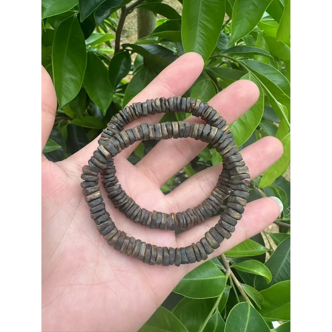 沉香老杨收藏级（命根子）盘缠珠单圈多样性发其一