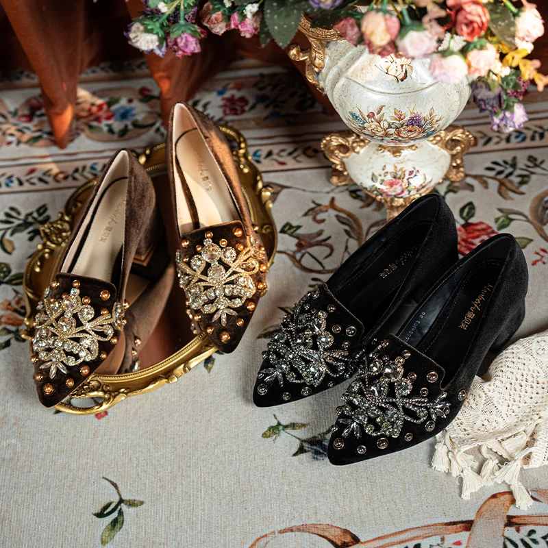 高跟休闲风懒人鞋水钻尖头单鞋复古春秋百搭时尚大码法式粗跟跟鞋