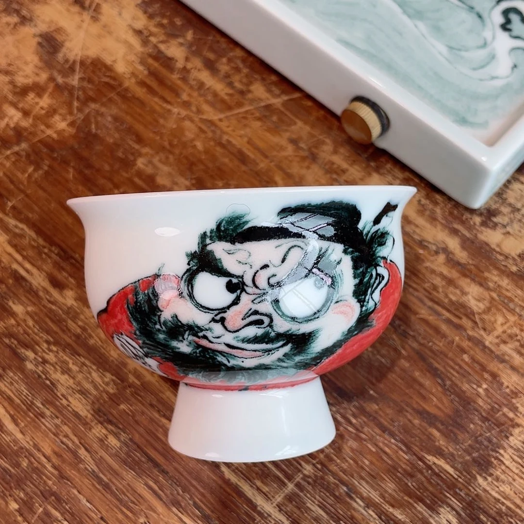 圆圆的圆环上有一个小圆环