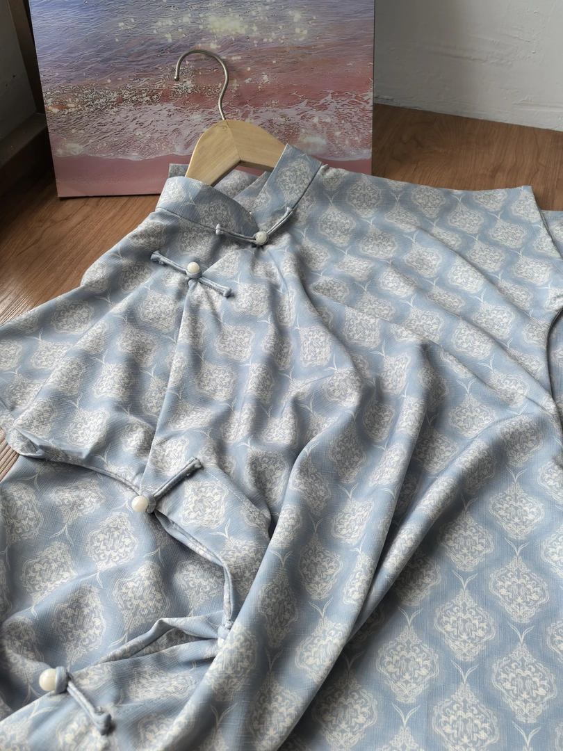 吴（半初）125cm夏季新款蓝色显白素雅温婉单层显瘦全开襟旗袍