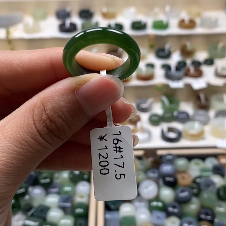 和田玉未镶嵌戒指