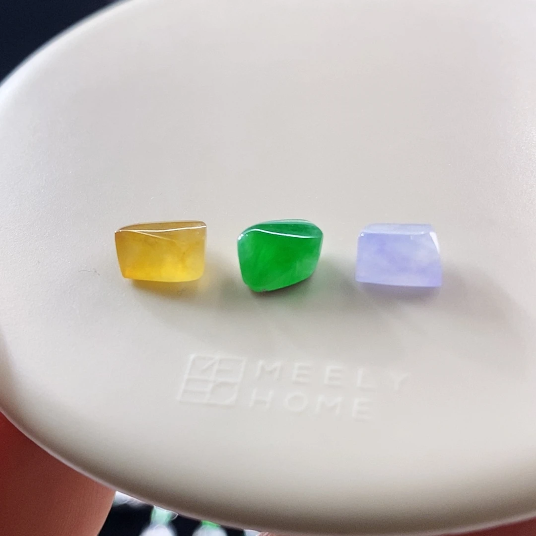 散珠翡翠一手随形