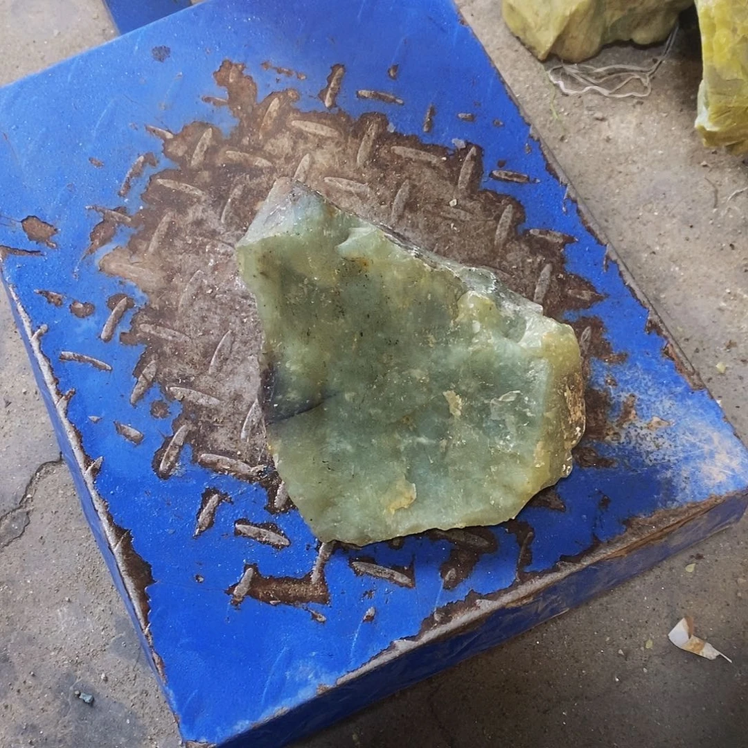 未镶嵌岫玉珠宝奇石