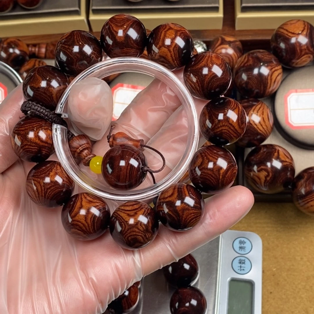 与***8黄花梨/降香黄檀把件