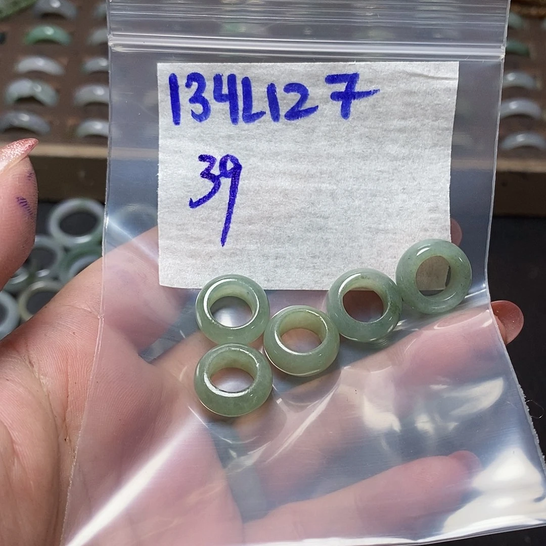 未镶嵌定制翡翠翡翠