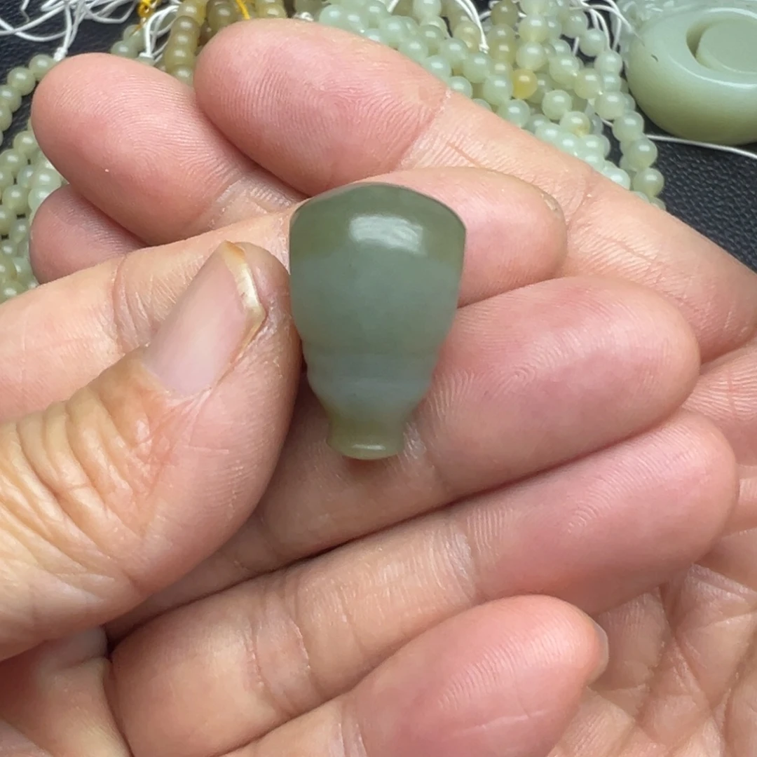 和田玉（糖玉）未镶嵌吊坠(不含链)