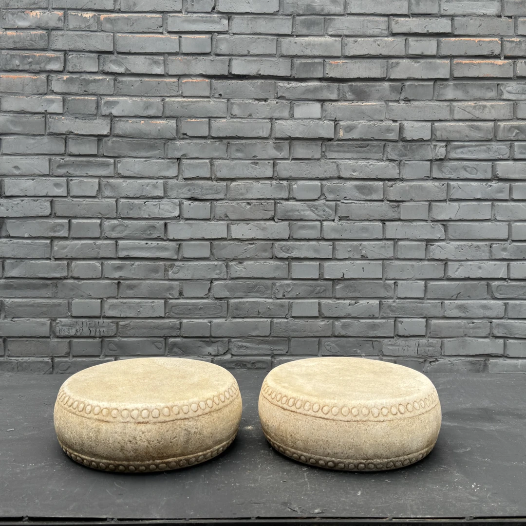 汉白玉鼓形石座石鼓一对尺寸：直径28高8cm