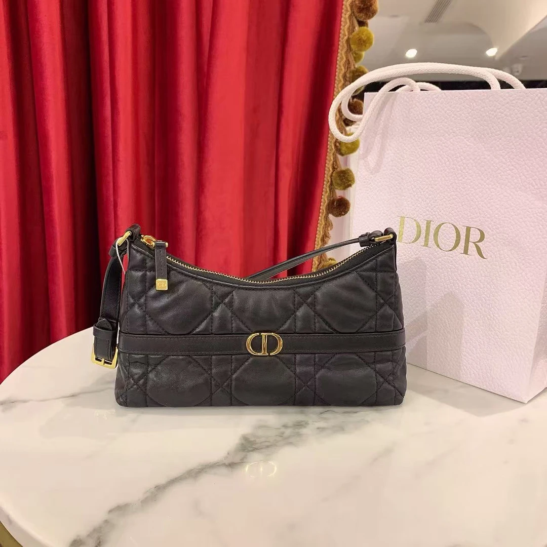 95新 DIOR/迪奥 迪奥蒙田30饺子包黑色金扣羊皮24年72167228