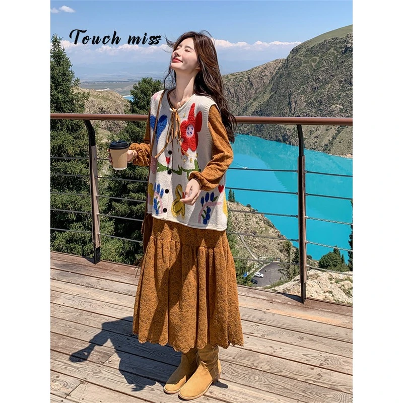 TOUCH MISS法式复古绣花针织马甲连衣裙套装女春秋度假风独特漂亮