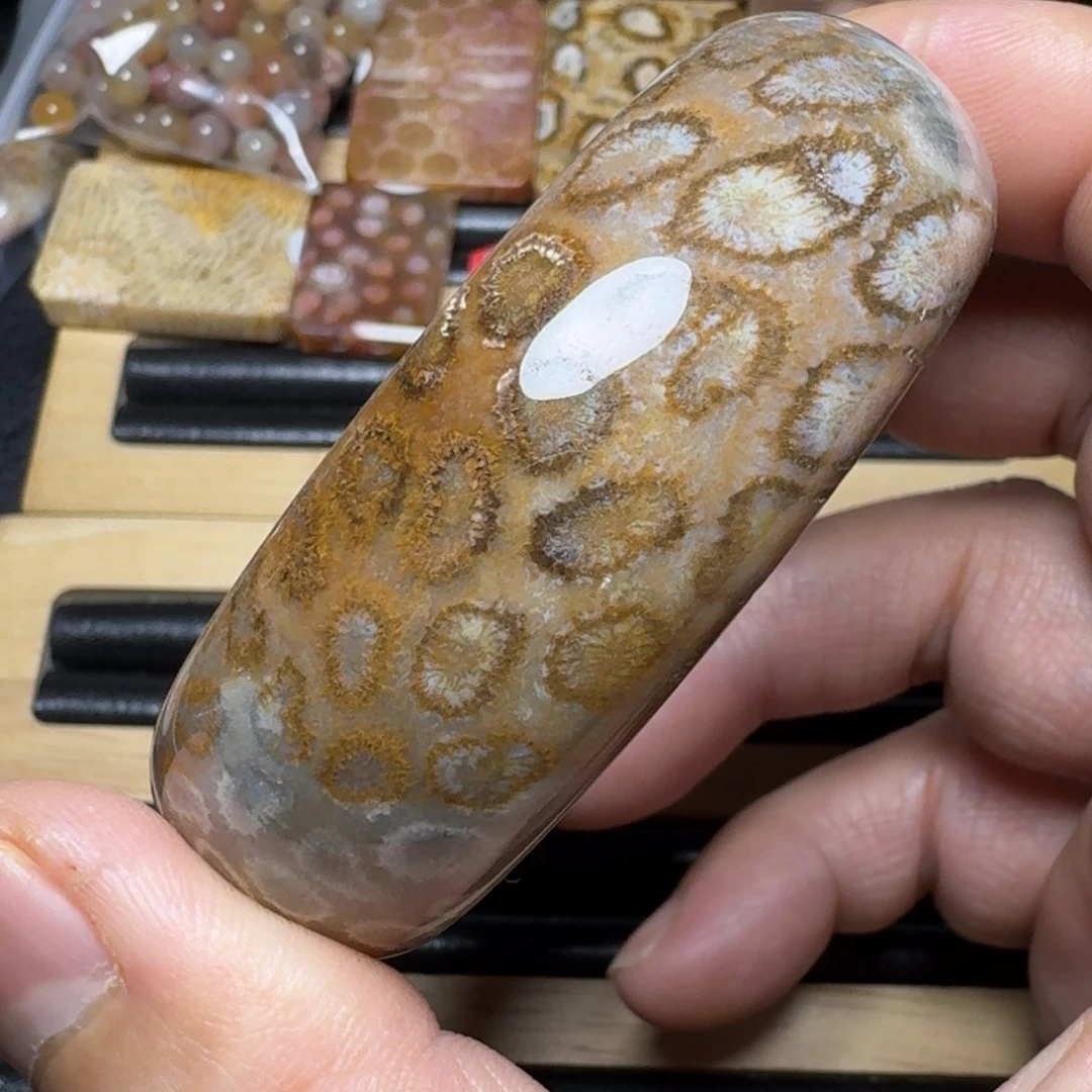 硅化玉纯天然色有机玉石未镶嵌58圈口