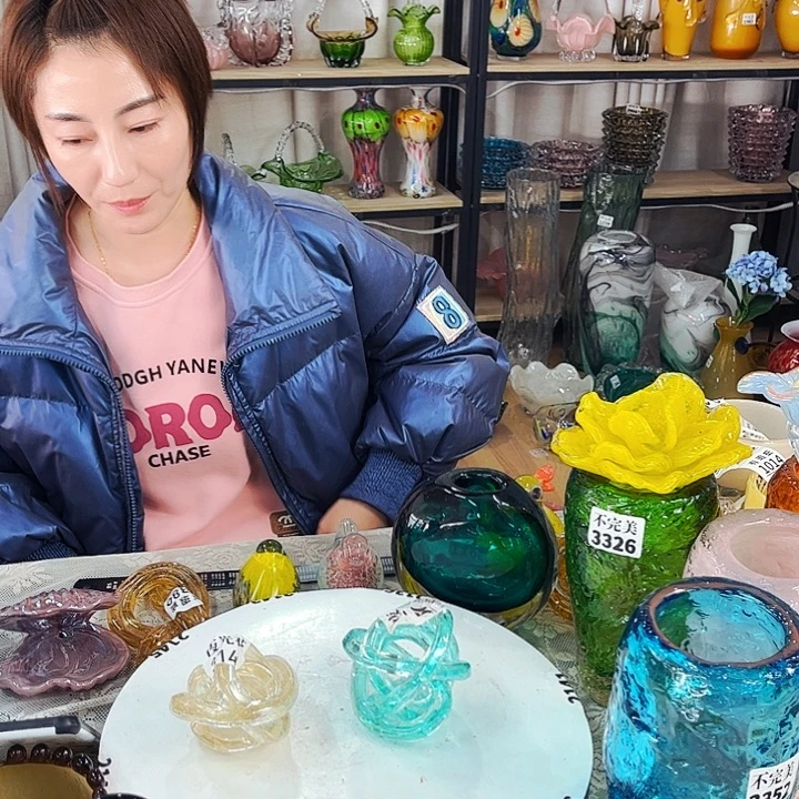 5056一对夜光麻团家悦琉璃工艺品不完美