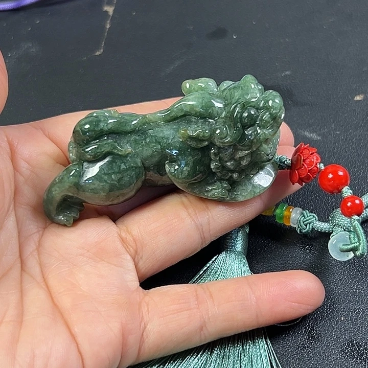 翡翠未镶嵌摆件翡翠