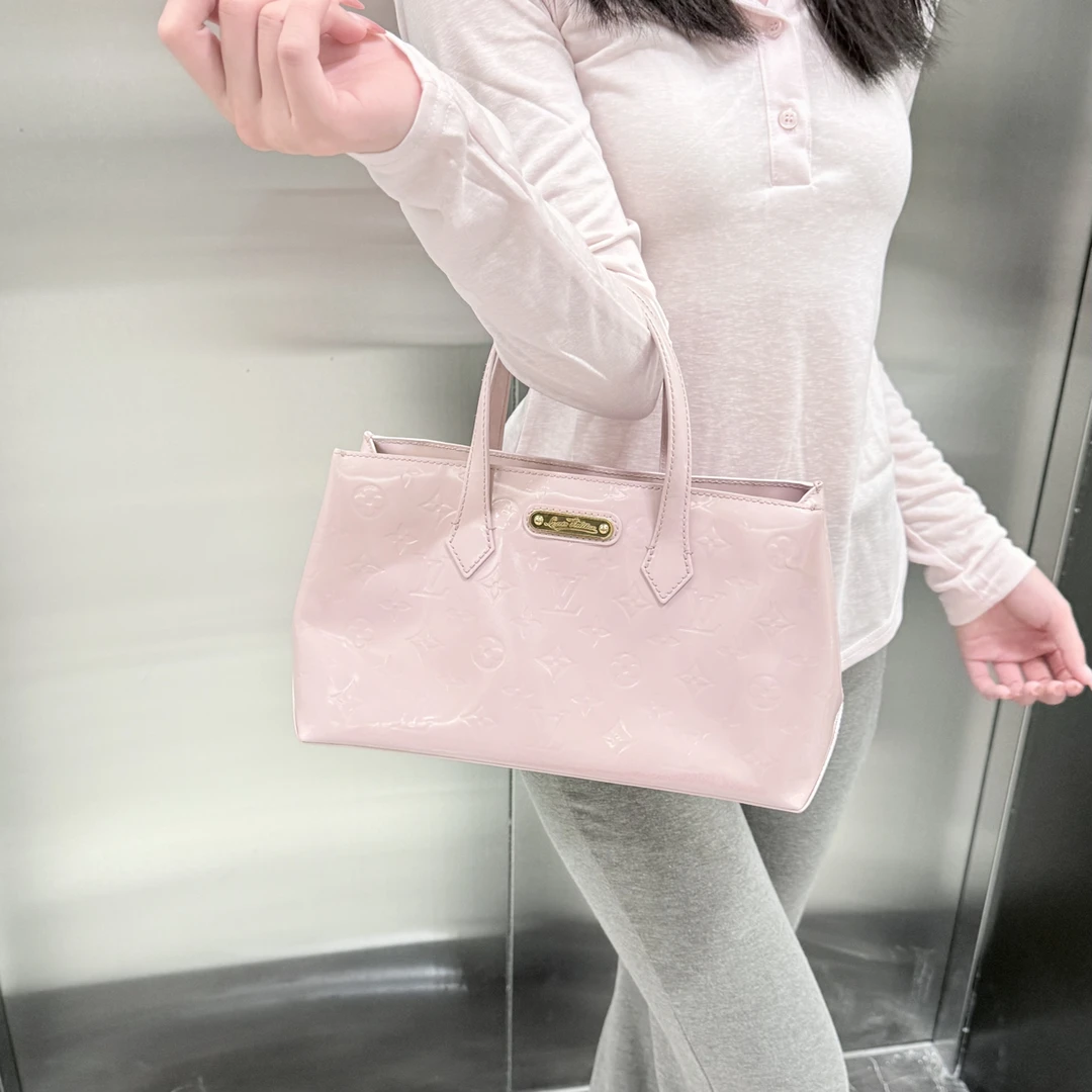 95新 LouisVuitton/路易威登 lv樱花雪粉漆皮托特手提单肩包