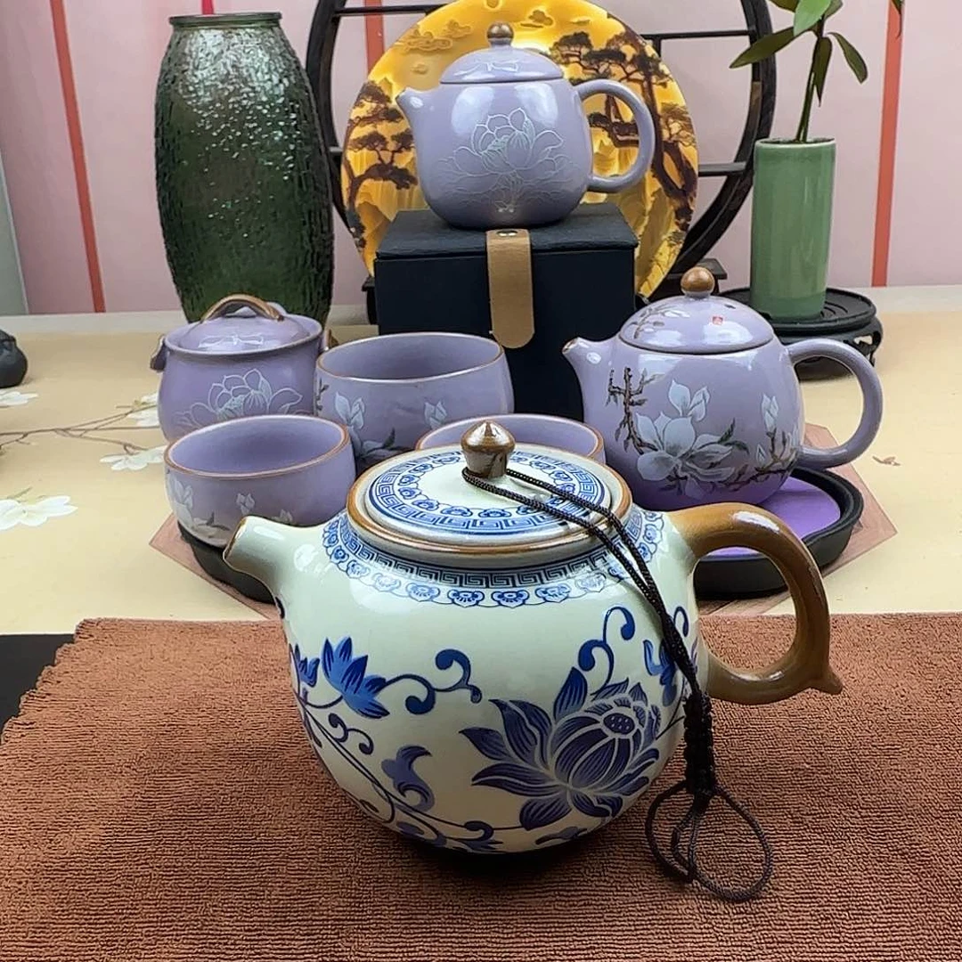 汝窑开片缠枝莲泡茶壶