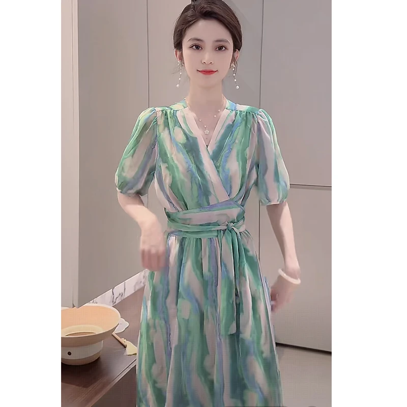 YR-新品绿色彩条纹碎花V领2025年夏季系带连衣裙收腰显瘦长裙