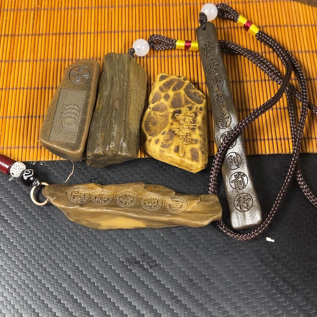 新疆戈壁石原石雕刻