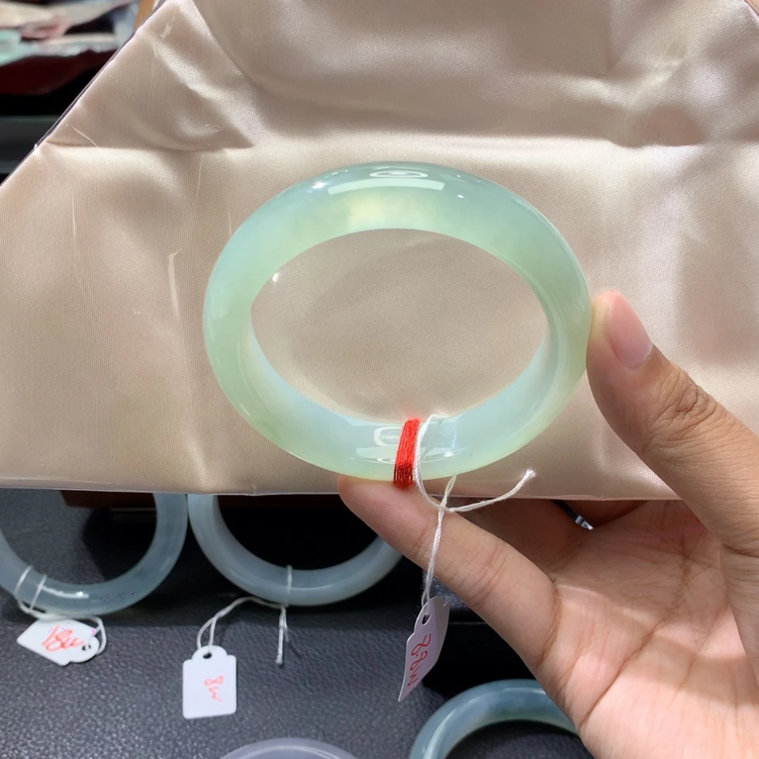 未镶嵌手镯翡翠正圈