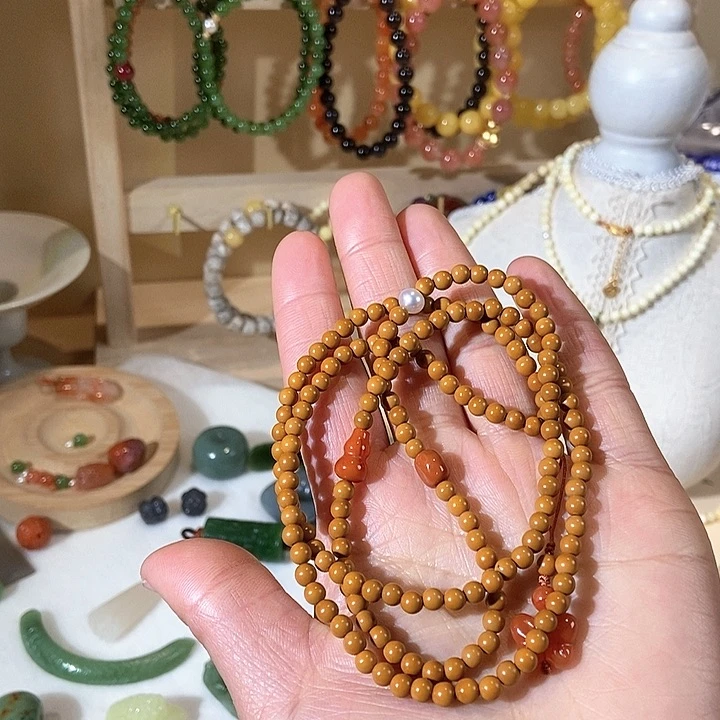 和田玉（糖玉）挂件未镶嵌串