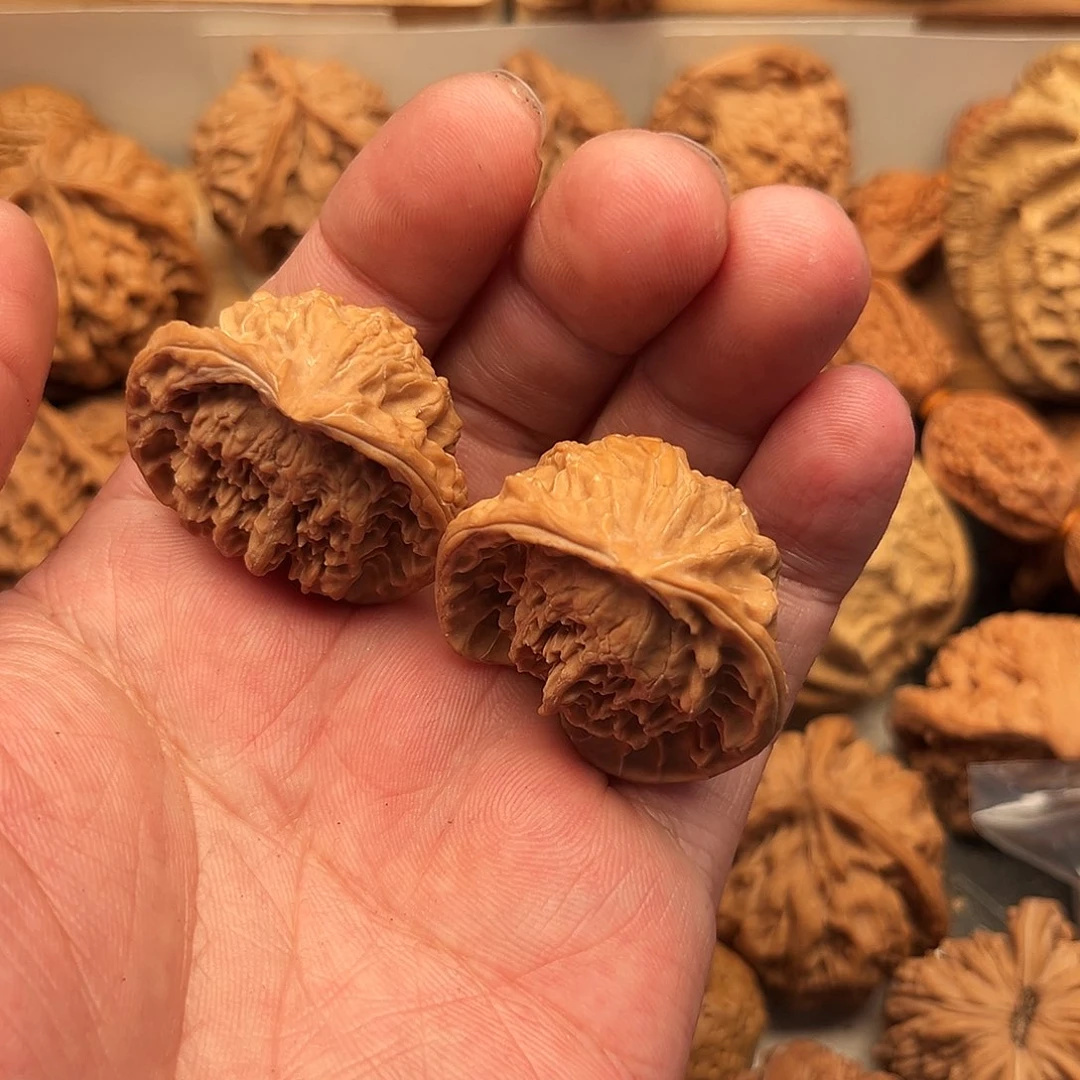 猪***圈吊坠文玩核桃蛇头