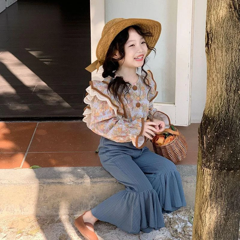 女童春装洋气套装2025新款时髦儿童碎花衬衫喇叭裤两件套女宝宝