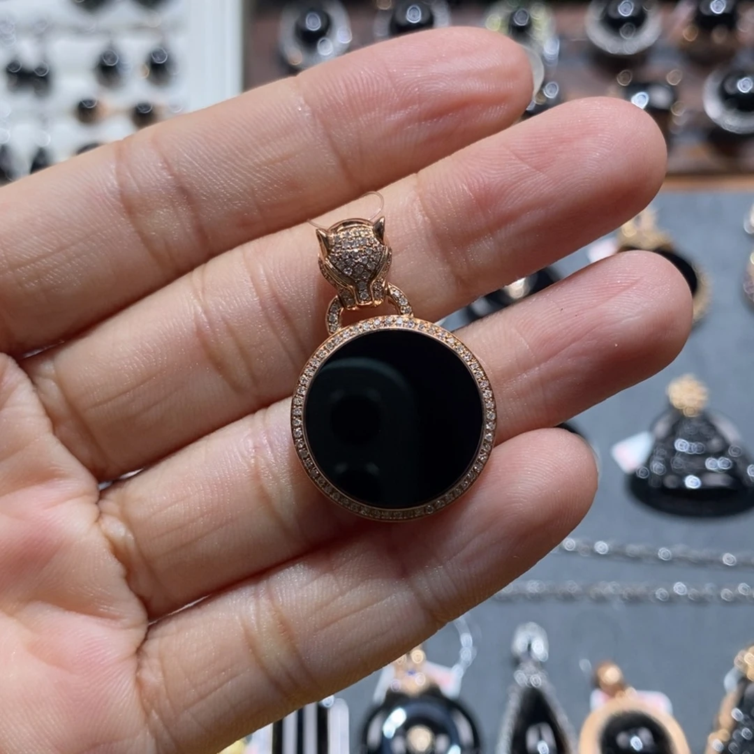 颈饰18K金镶嵌翡翠墨翠