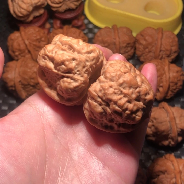 为***生文玩核桃把件腿王