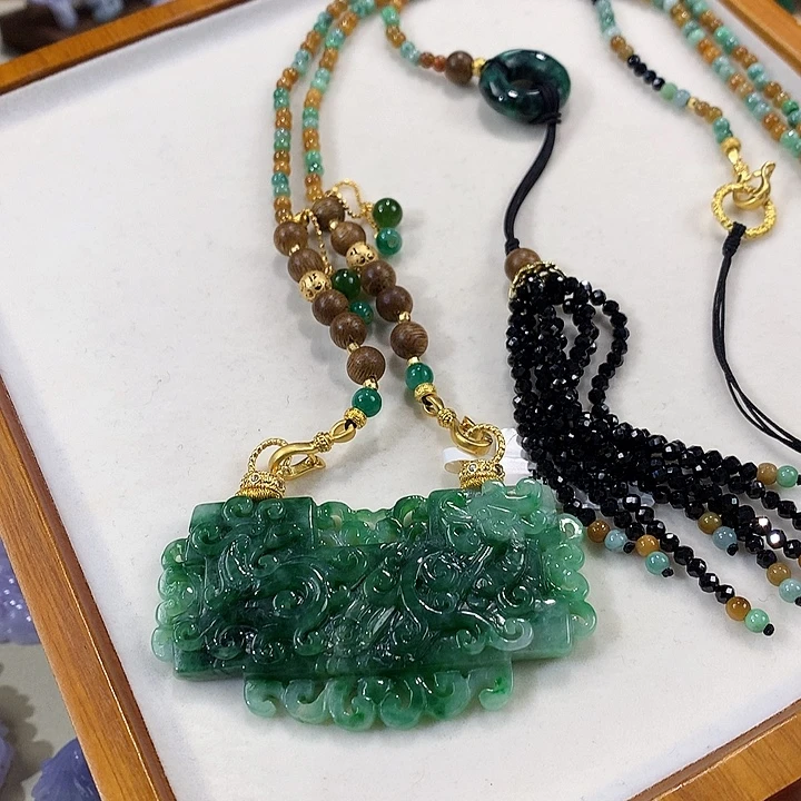 翡翠未镶嵌颈饰翡翠吊坠