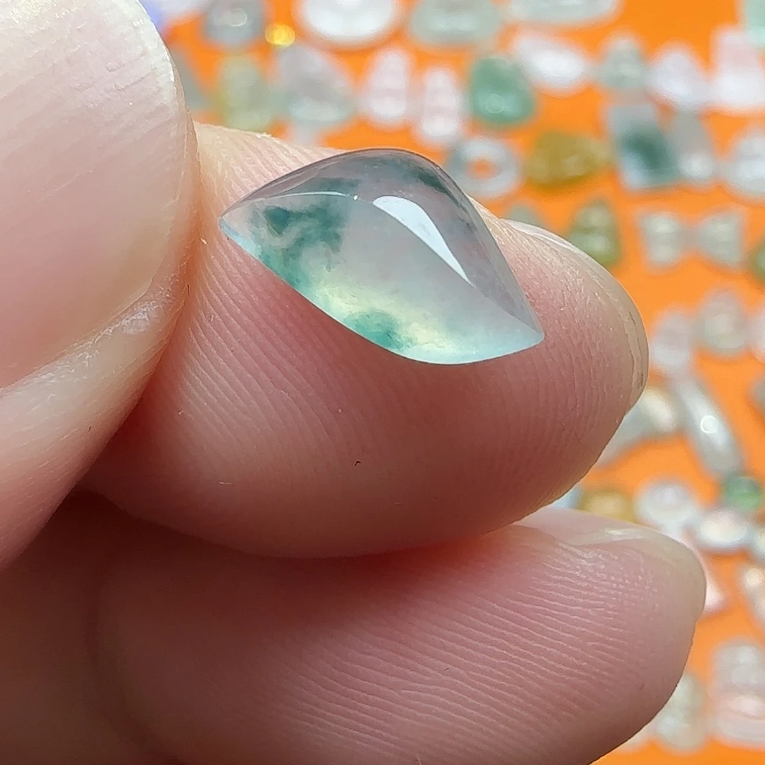 定制翡翠未镶嵌翡翠